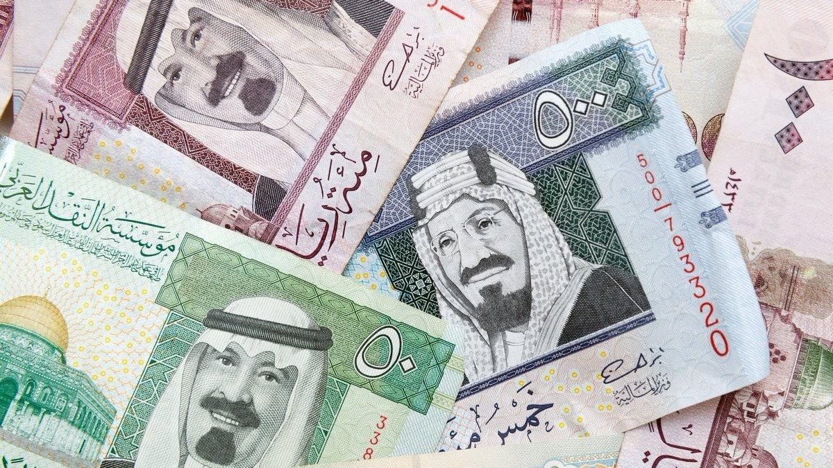 اعرف هتغير بكام.. سعر الريال مقابل الجنيه المصري والعملات العربية اليوم السبت 11-10