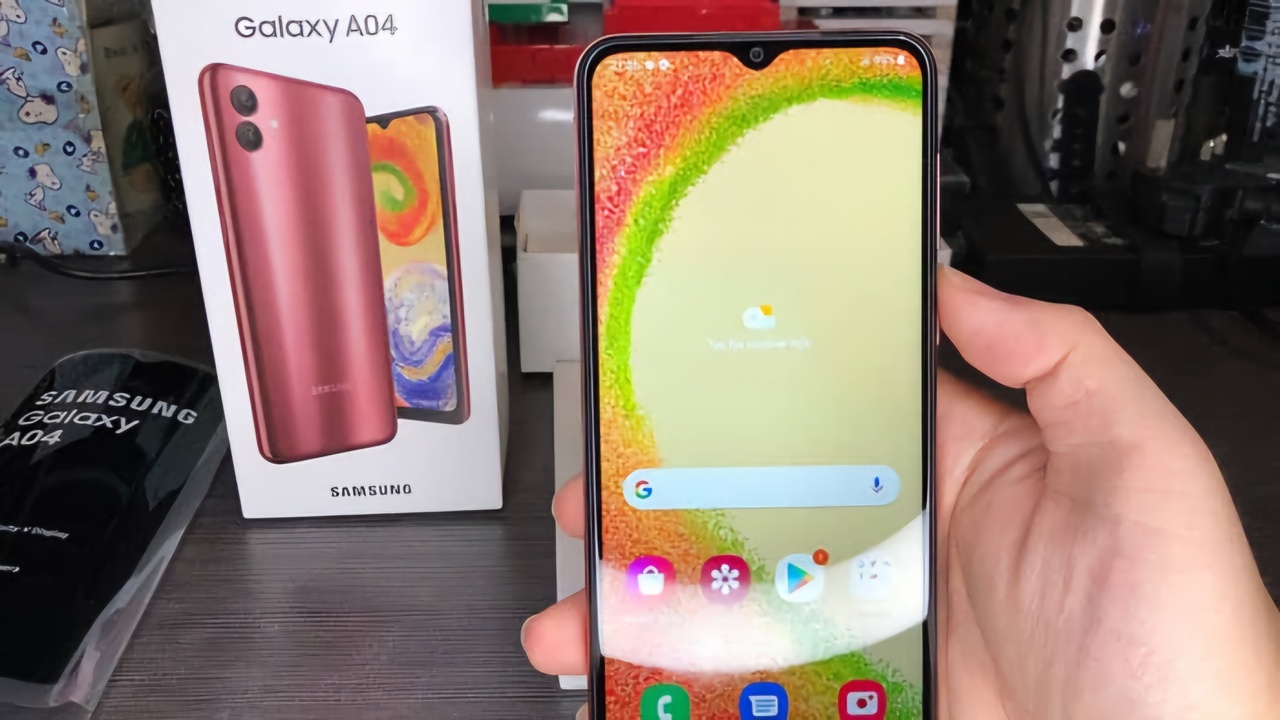 هاتف مميز بمواصفات جبـارة هاتف Samsung Galaxy A04 بسعر ولا في الأحلام